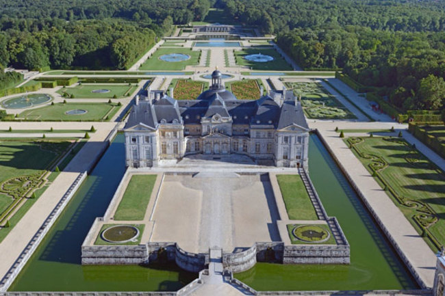 Chateau de Vaux-le-Vicomte in Maincy - Tours and Activities